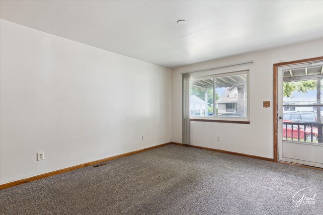 Foto del edificio - 3 bedroom ranch $1250 - Lease Special