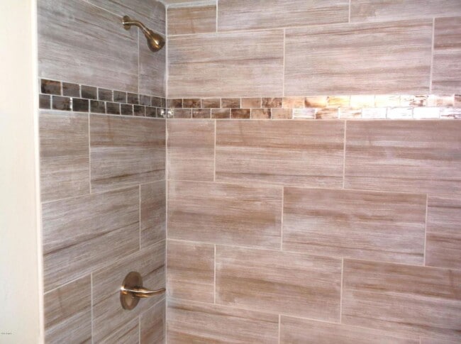 Building Photo - 5-Bedroom Tempe Home with Private Pool, Turf Backyard, & Garage