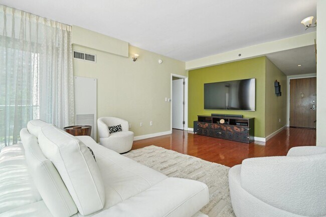 Foto del edificio - 20 Newport Pkwy