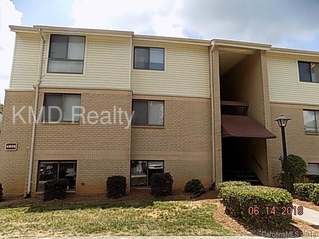 Foto principal - 4806 Spring Lake Dr