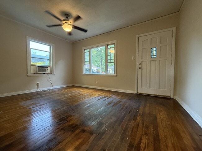 Foto del edificio - 650 Ave F NE