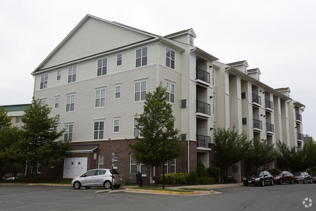 Edificio - Commons at Potomac Square