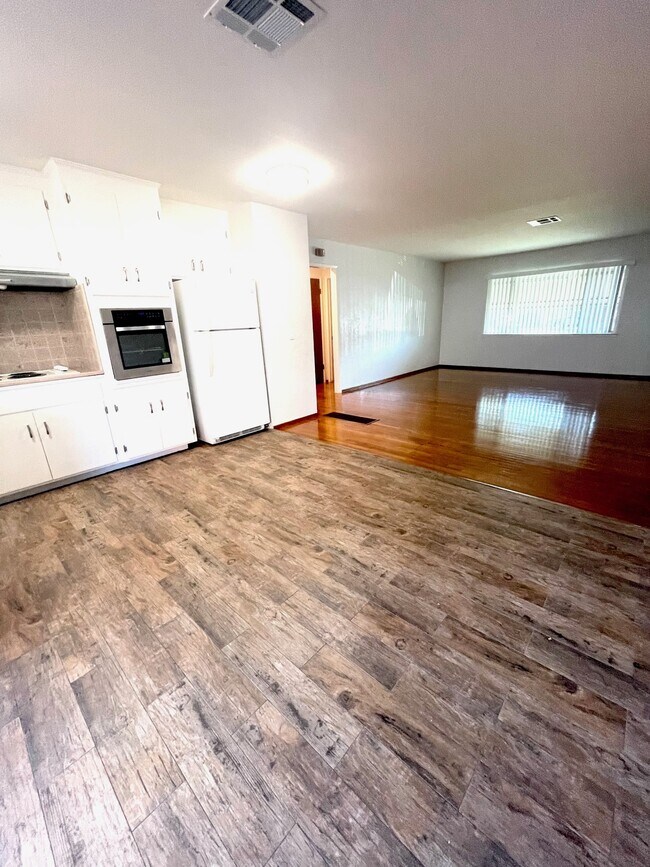 Foto del edificio - 4120 N Pershing Ave