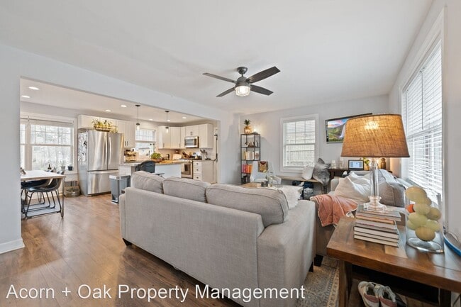 Building Photo - 3 br, 2.5 bath House - 2416 Dellwood Drive