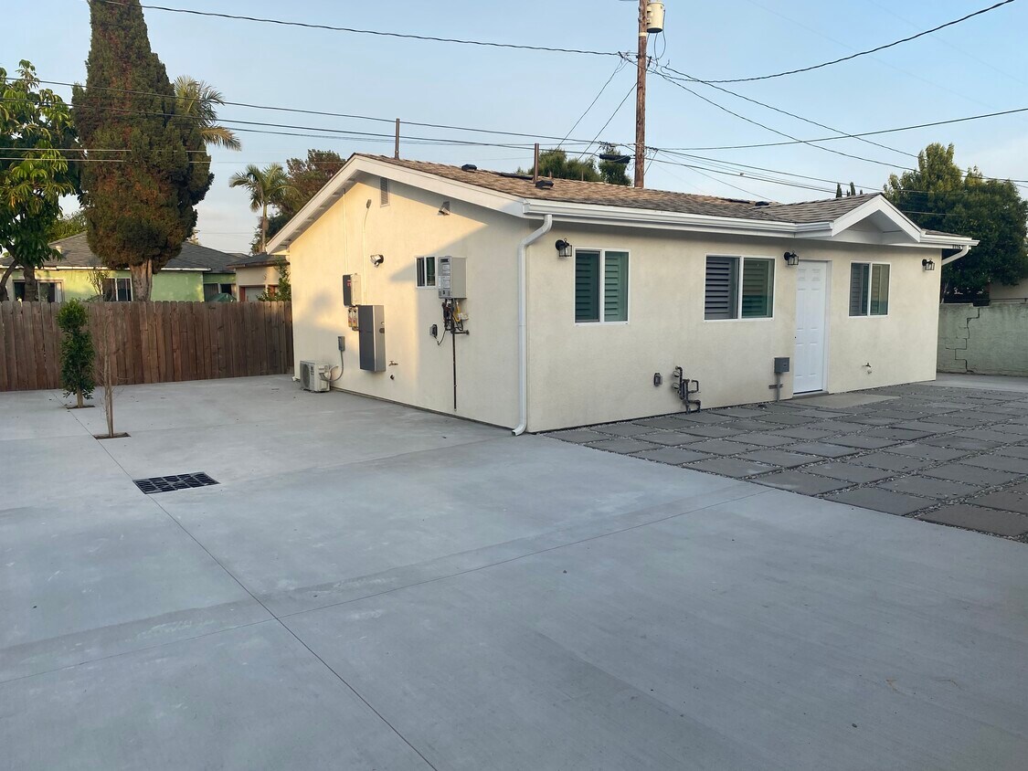 Foto principal - 1114 S Exmoor Ave