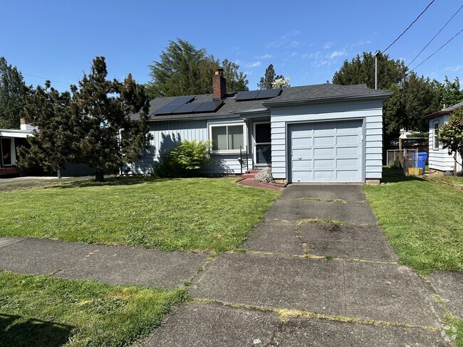 Building Photo - 5105 SE 51st Ave