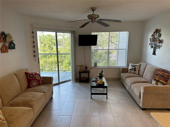 Foto del edificio - 2585 Grassy Point Dr