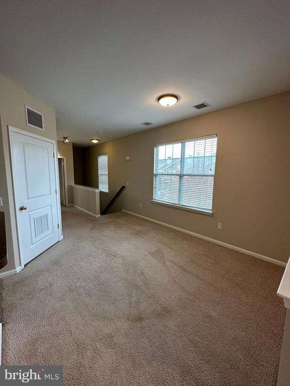 Building Photo - 702 Van Gogh Ct