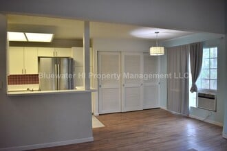 Building Photo - 468 Mananai Pl