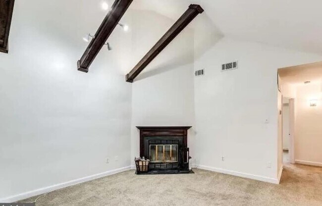 Foto del edificio - 2107 N Taft St
