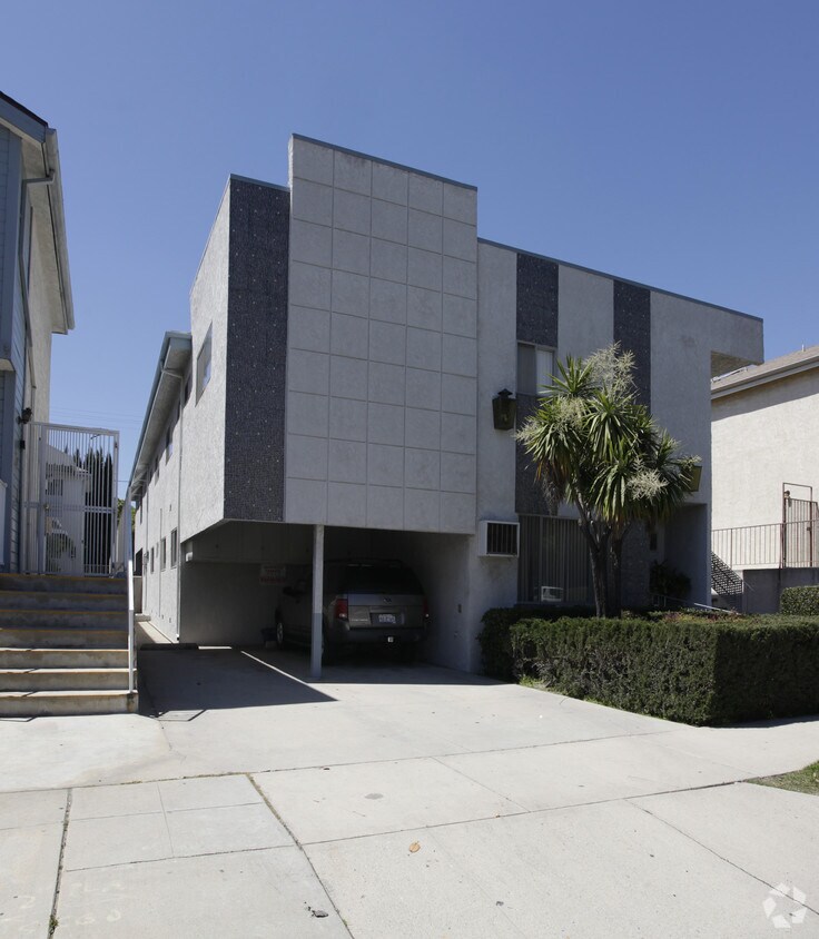 Building Photo - 129 N Lamer St
