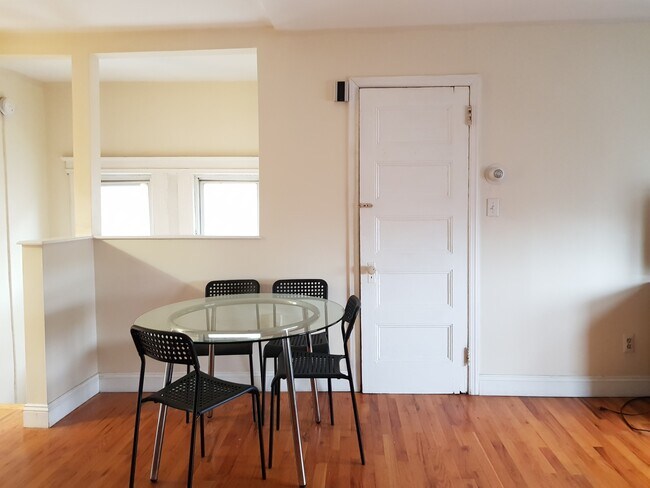 Building Photo - 63 Clifton Pl