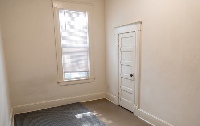 Building Photo - Charming 3 Bedroom Near MSU