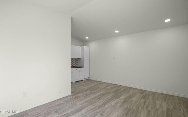 Foto del edificio - 2606 Justus St