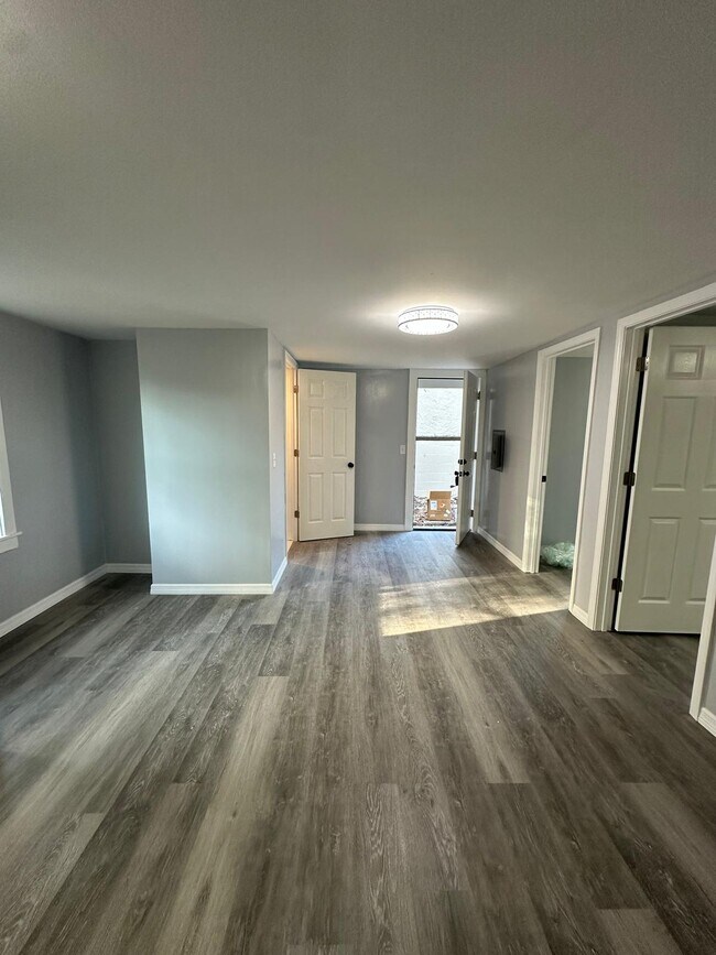 Building Photo - 1956 W 25th St