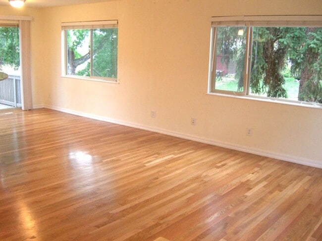 Building Photo - 4295 Eaton Ct