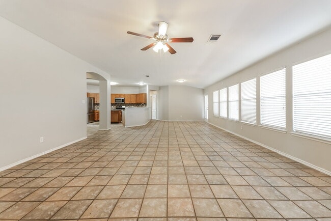 Building Photo - 2027 Northridge Dr