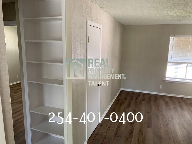 Foto del edificio - 2214 Saulsbury Dr