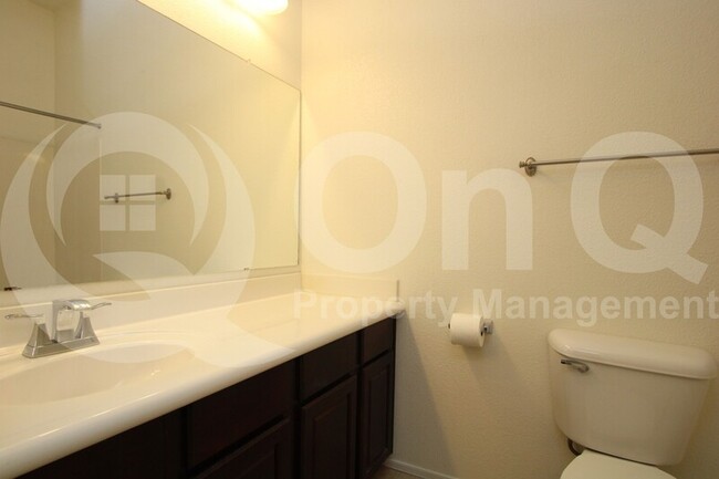 Foto del edificio - 1350 South Greenfield Road