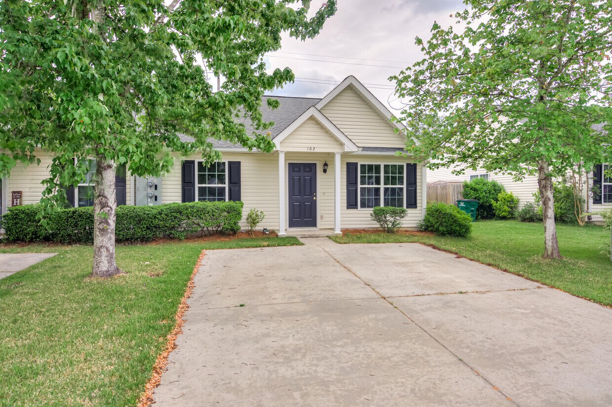 162 Bevington Dr, Aiken, SC 29803 Townhome Rentals in Aiken SC