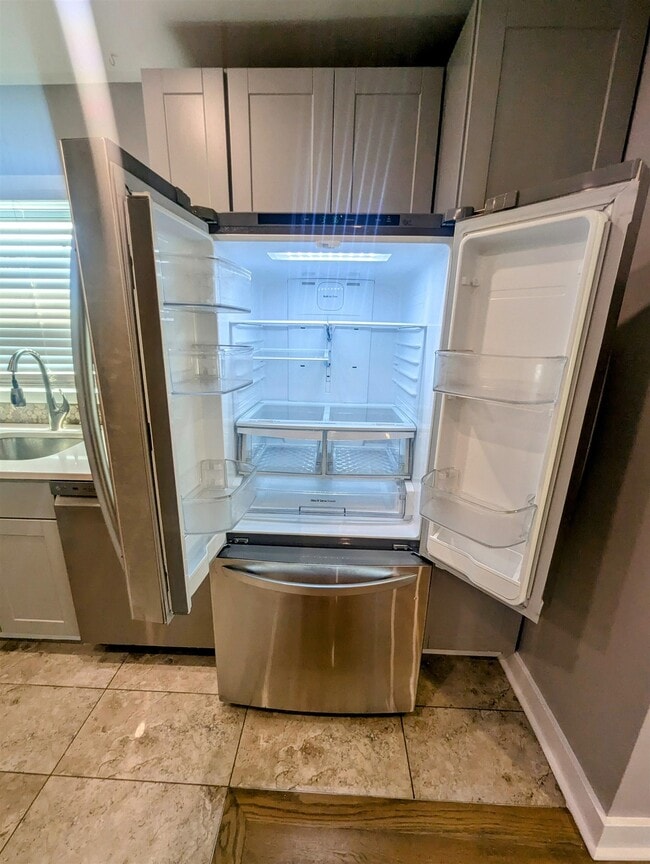Building Photo - 440 New York Ave