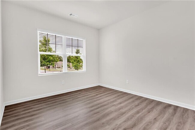Building Photo - 4715 Bluffton Ct