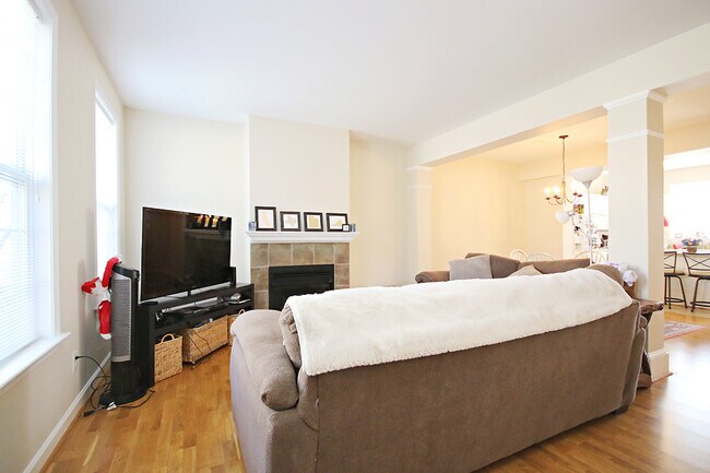 Foto del edificio - Cat-Friendly Rio Square Townhome