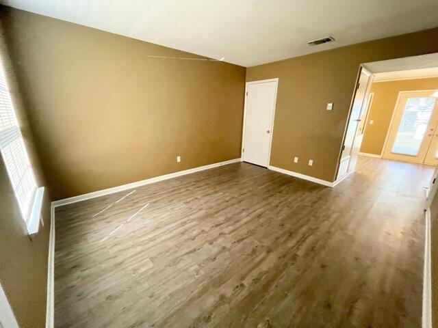 Foto del edificio - 1325 Greendale Ave