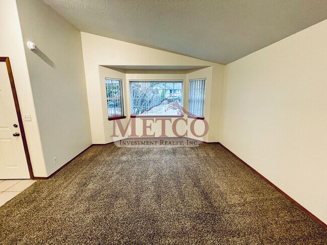 Foto del edificio - Spacious Thurston Home