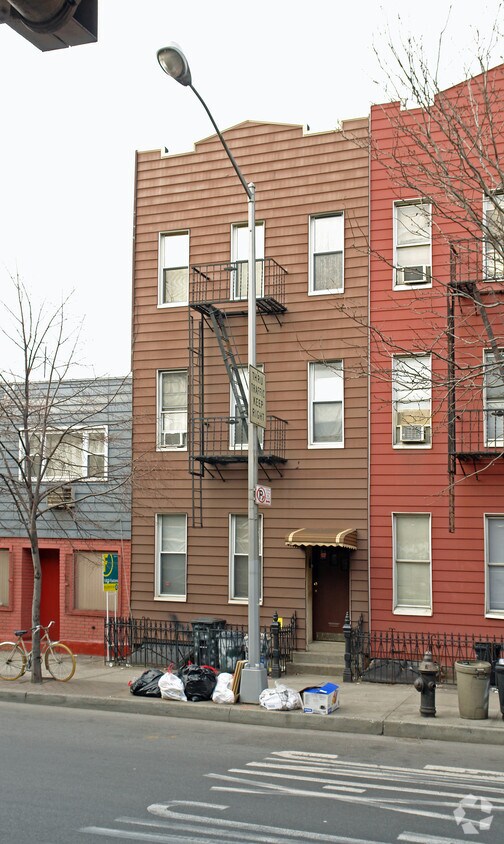 Building Photo - 575 Meeker Ave