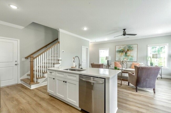 Building Photo - 3211 Green Turtle Ln NE