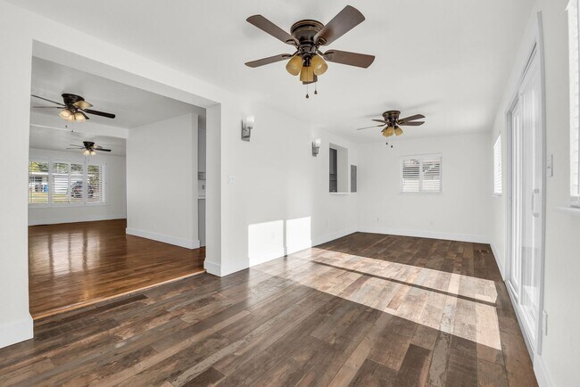 Foto del edificio - Beautiful 3 Bedroom Rambler Near Hill AFB with RV Parking