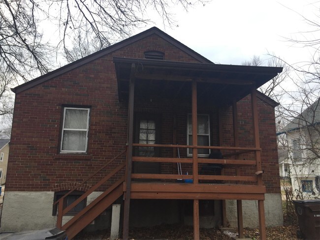 Building Photo - 430 S Clark Ave