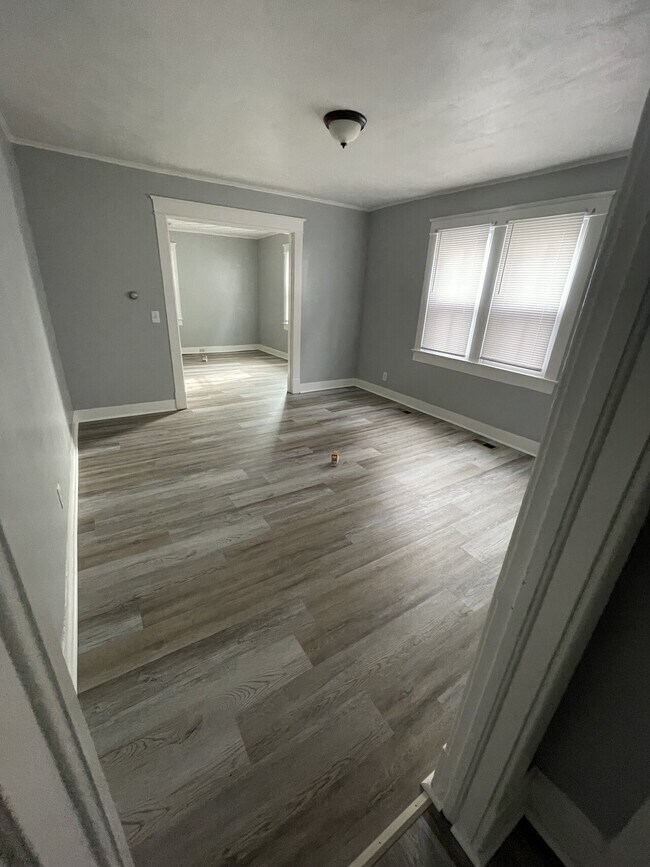 Building Photo - Zaza Property