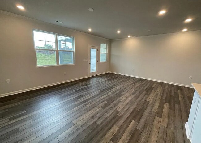 Building Photo - 5020 Tura St