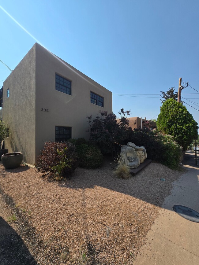 Building Photo - 335 Otero St