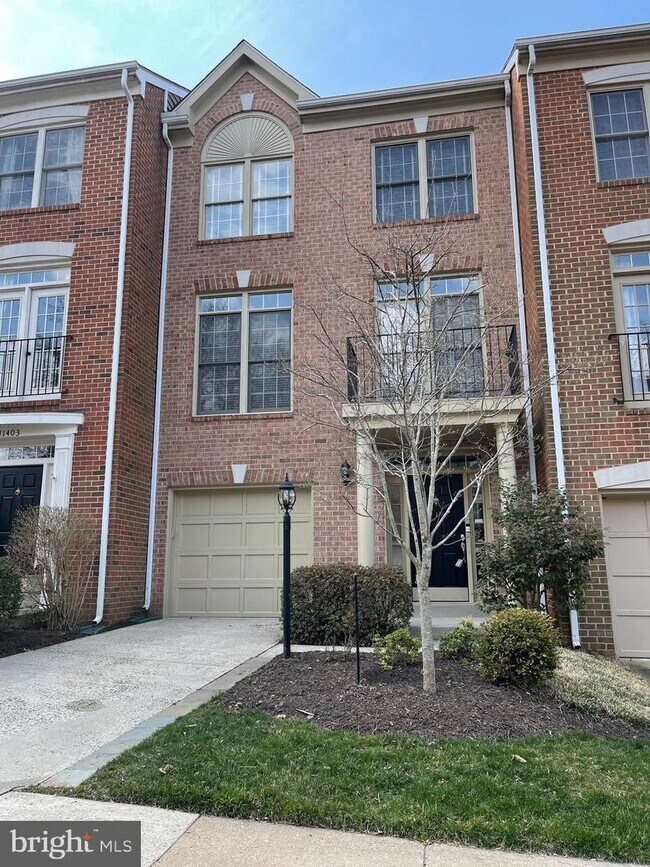 Building Photo - 11405 Summer House Ct