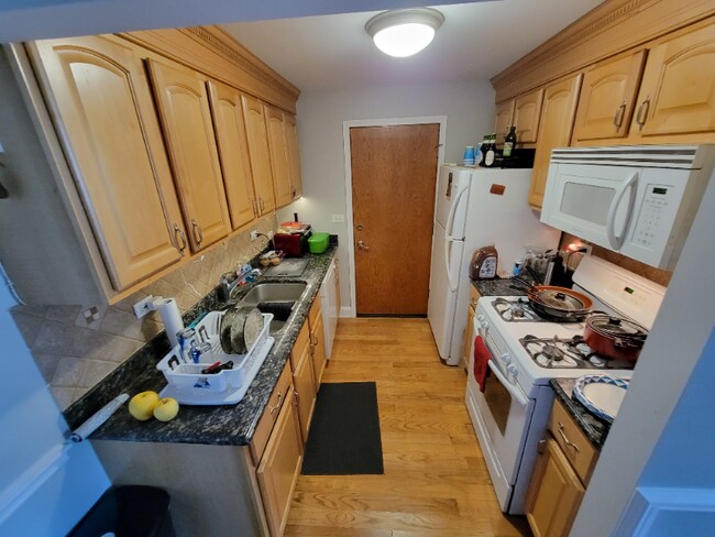 Building Photo - 4934 N Leonard Dr