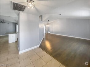Building Photo - 1021 NW 43rd Ave