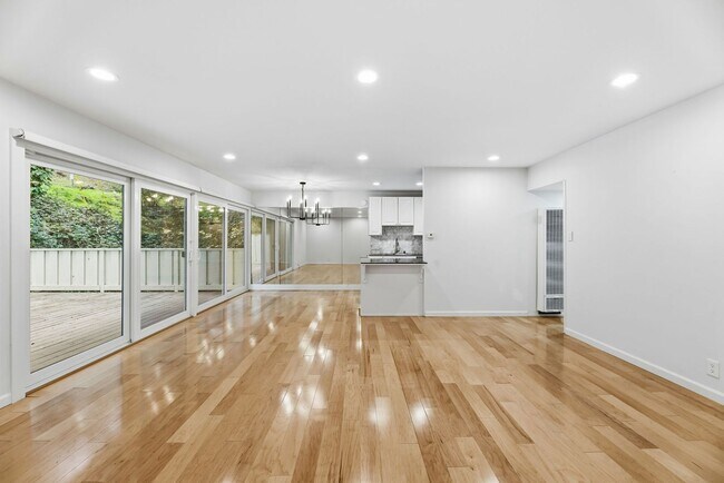 Foto del edificio - Elegantly Updated Apartment for Rent in Orinda