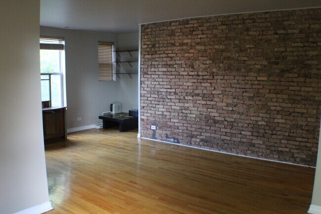 Building Photo - 6800 S Dante Ave