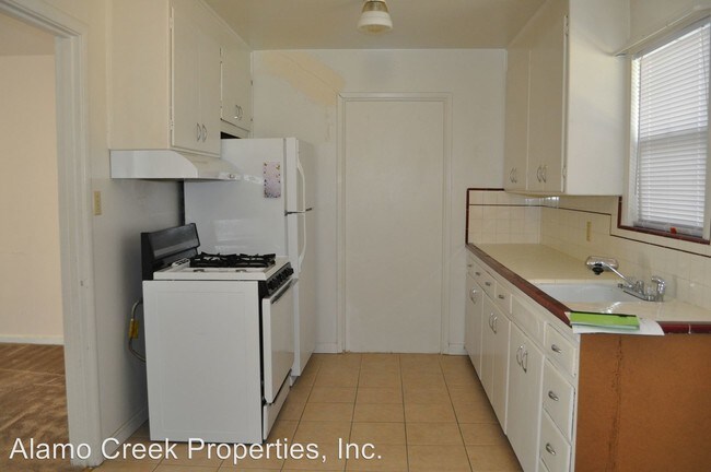 Foto del edificio - 1 br, 1 bath House - 1140 Broadway Street
