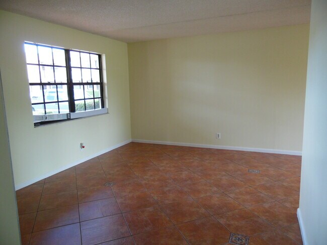 2nd Bedroom - 4729 Oak Terrace Dr