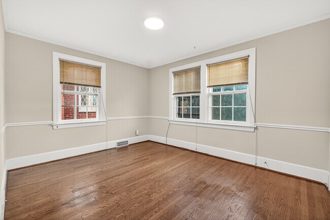 Foto del edificio - 920 N Market St