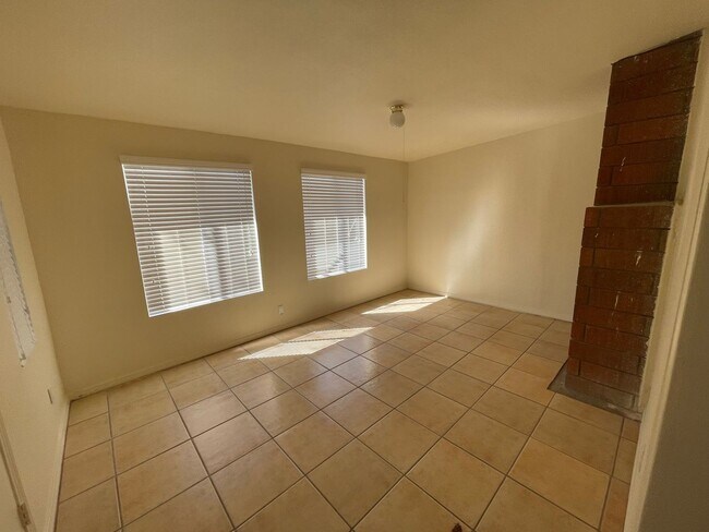 Foto del edificio - Hesperia-Refurbished- 3 Bedrooms, 2 Bathro...