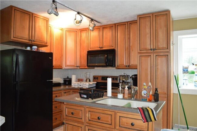 Foto del edificio - 3417 Blue Ridge Dr
