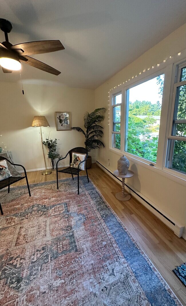 Living room - 91 Faith St