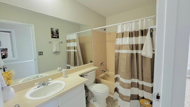 Foto del edificio - 2363 Cove Dr