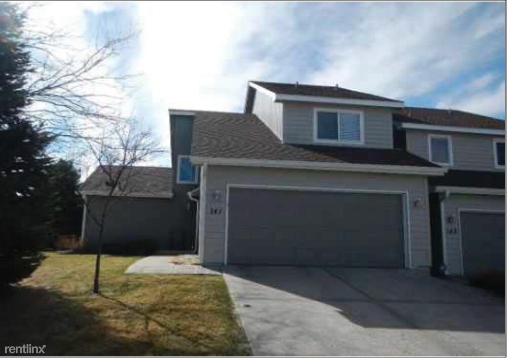 Primary Photo - 141 Crabapple Dr
