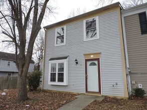 Building Photo - 34 Meadowside Ct